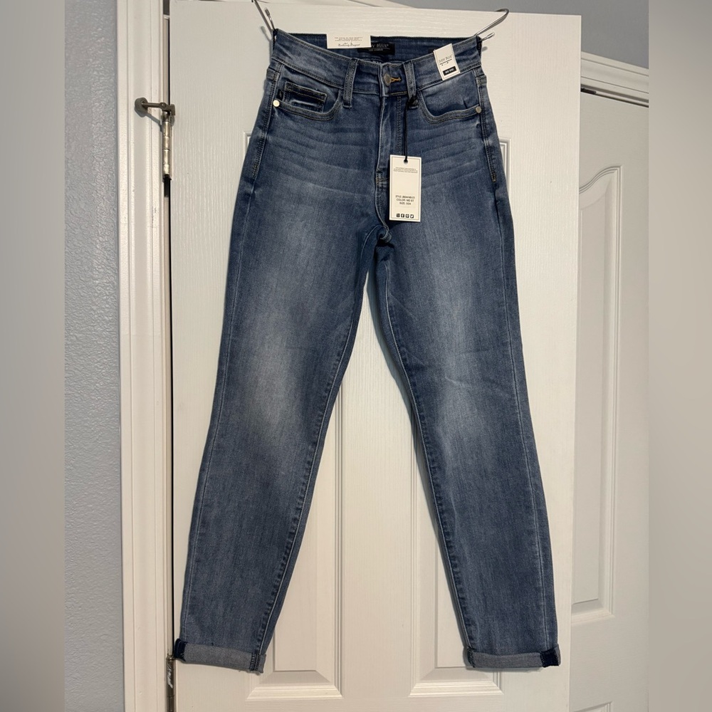 Judy Blue Mid Rise Medium Washed Cuffed Slim Jean
